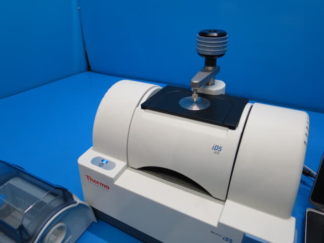 中古 FTIR装置 nicolet 卓上型ftir