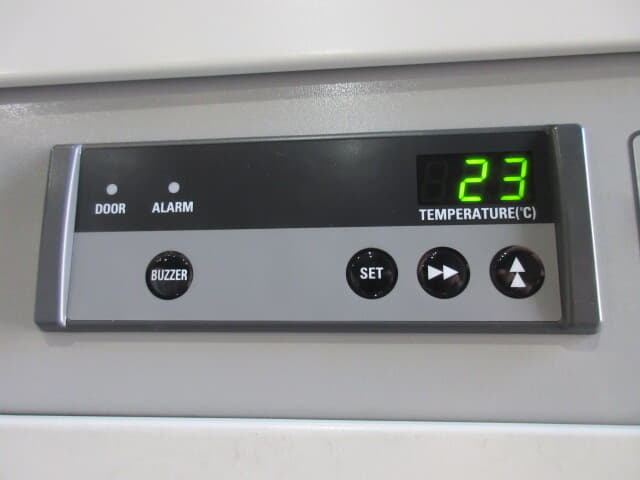 三洋電機　研究用保冷庫　　ＭＰＲ－１４１１