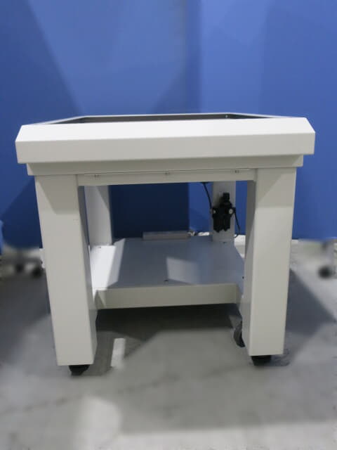 特許機器　除振台　DLS-680L3T3