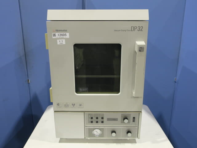 YAMATO Vaccum Oven DP32