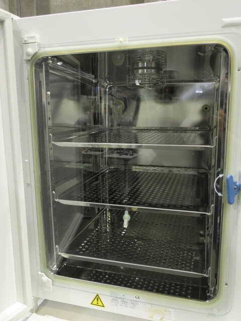 ｻｰﾓﾌｨｯｼｬｰ CO2ｲﾝｷｭﾍﾞｰﾀｰ HERACELL 150I