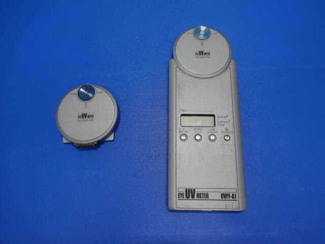 アイグラフィックス アイ紫外線積算照度計中古 UVPF-A1