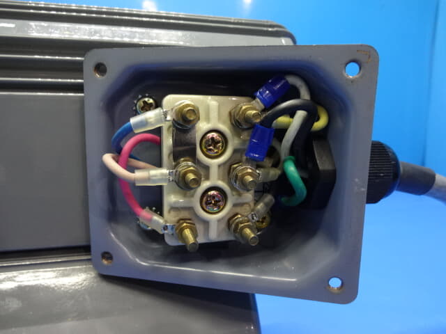 アネスト岩田 ドライ真空ポンプ ISP-250B