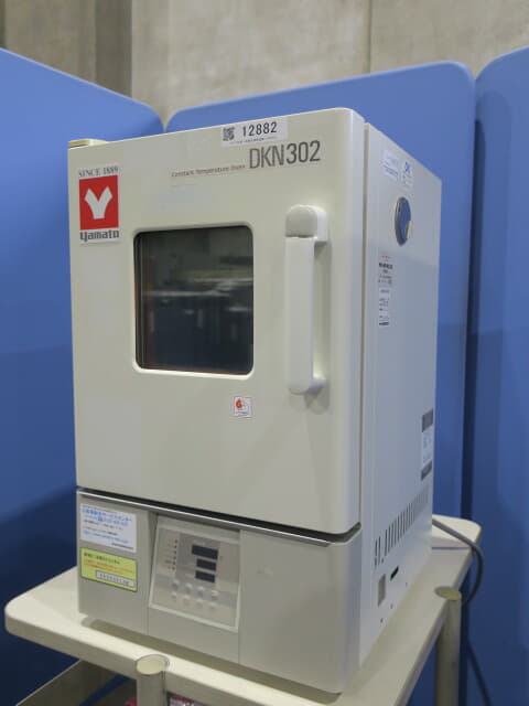 ヤマト科学 送風定温恒温器 DKN302