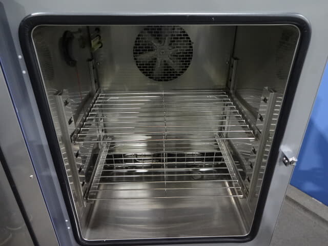 エスペック ライトスペック恒温恒湿器中古 LHU-113