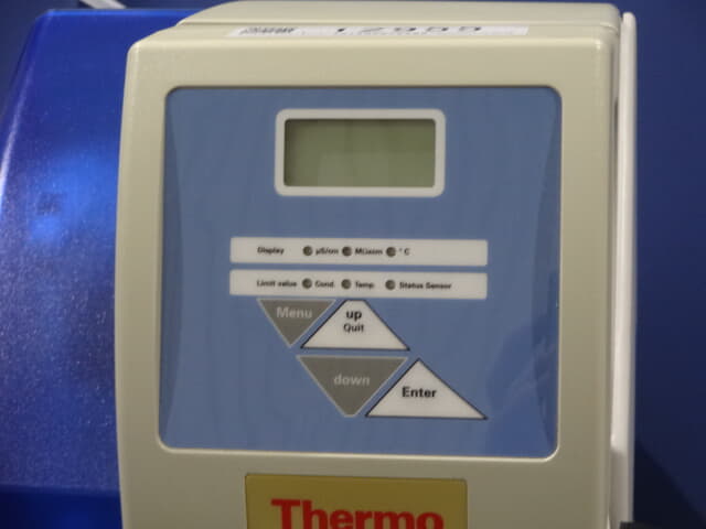 サーモサイエンティフィック 水道水直結超純水製造装置 Smart2Pure 12 UV UF