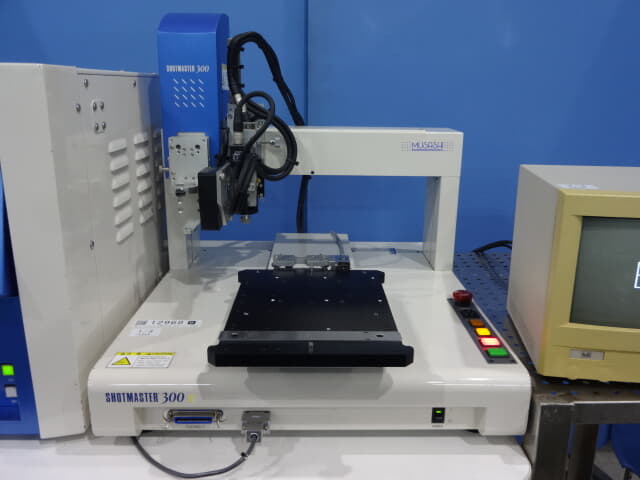 武蔵エンジニアリング 卓上塗布ロボット FAD320S