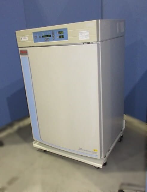 THERMO FISHER SCIENTIFIC Water Jacketed CO2 Incubator FORMA Series II 3110 