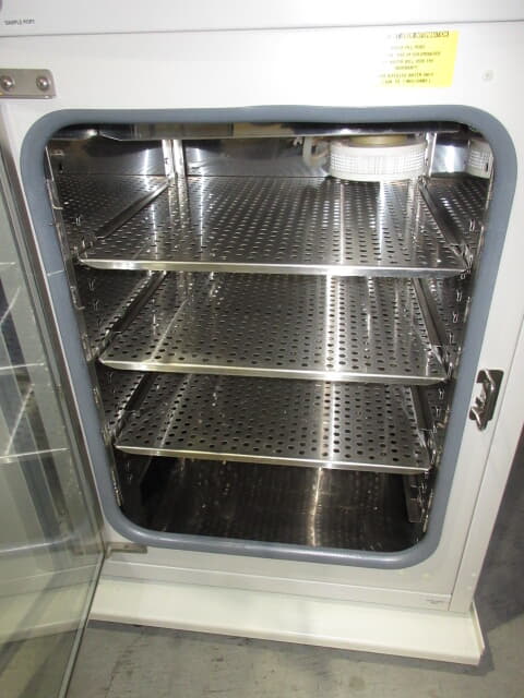 サーモフィッシャー CO2インキュベーター Forma 3110 series II