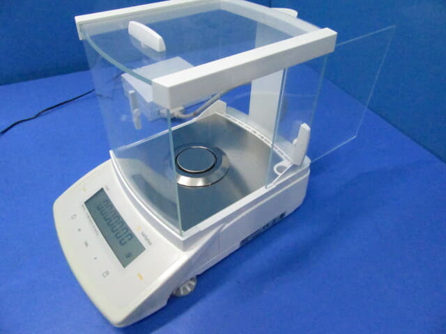 ｻﾞﾙﾄﾘｳｽ ﾐｸﾛﾝ電子天秤 CPA-26P