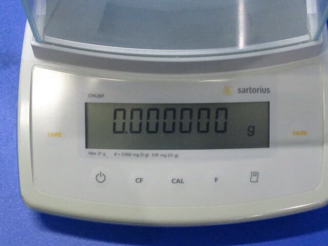 ミクロン電子てんびん CPA-26P