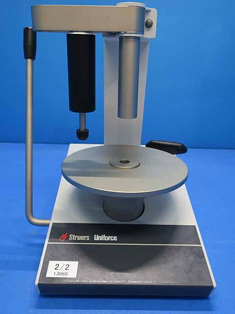 ストルアス ユニフォース