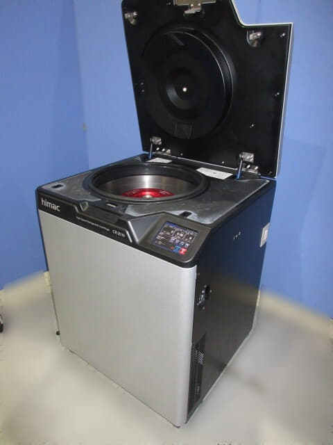 エッペンドルフ 高速冷却遠心機 himac CR21N