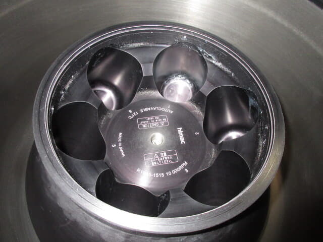 エッペンドルフ 遠心機 himac CR21N