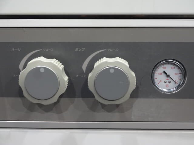 ヤマト科学　角形真空定温乾燥器　ＤＰ６３