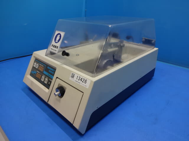 BUEHLER Automatic Precision Cutting Machine アイソメット1000