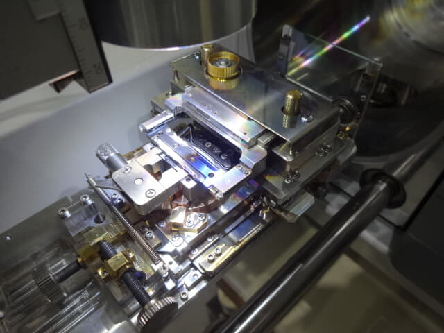 日本電子　断面試料作製装置　ｉｂ－１９５１０ｃｐ