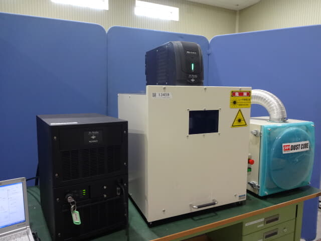 KEYENCE 3-Axis YVO4 Laser marker MD-V9920A
