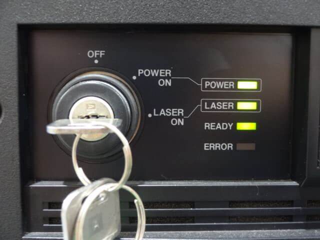 キーエンス 3-Axis YVO4レーザーマーカー MD-V9920A