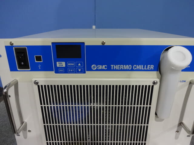 SMC 循環液温調装置ｻｰﾓﾁﾗｰ ﾗｯｸﾏｳﾝﾄ HRR030-A-20-TU 