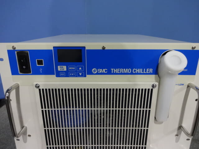 SMC 循環液温調装置ｻｰﾓﾁﾗｰ ﾗｯｸﾏｳﾝﾄ HRR024-A-20-MT