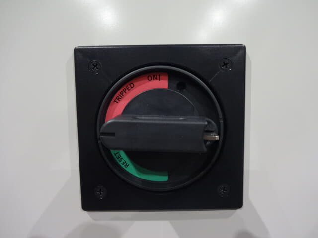 SMC 循環液温調装置(ｻｰﾓﾁﾗｰ) HRL100-A-20(ﾚｰｻﾞ用ﾃﾞｭｱﾙﾀｲﾌﾟ)