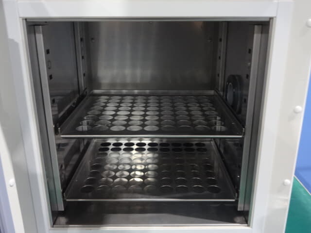 ヤマト科学 低温恒温器中古 IJ101W