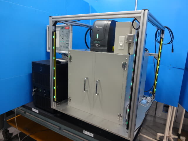 キーエンス 3-Axis YVO4SHGレーザーマーカー中古 MD-S9920A